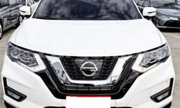 Dieundeu Occasion Nissan X-Trail White Auto in Banjul in Banjul Dieundeu Occasion Nissan X-Trail White Auto in Banjul in Banjul