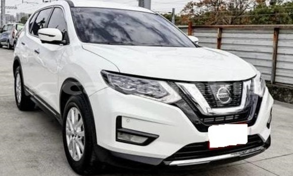 Dieundeu Occasion Nissan X-Trail White Auto in Banjul in Banjul Dieundeu Occasion Nissan X-Trail White Auto in Banjul in Banjul