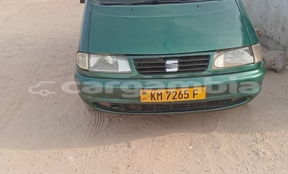 Dieundeu Occasion SEAT Alhambra Green Auto in Lamin in Kerewan Dieundeu Occasion SEAT Alhambra Green Auto in Lamin in Kerewan