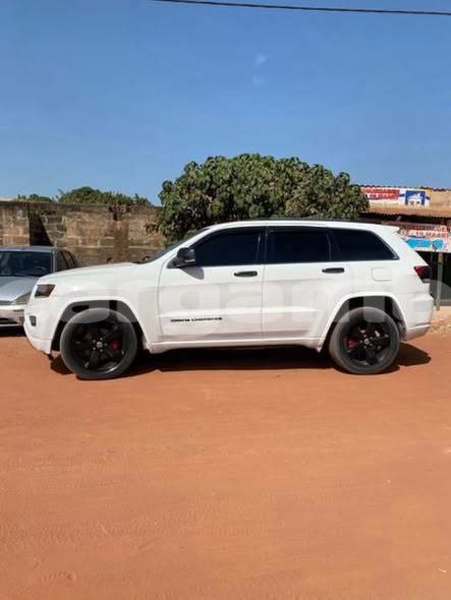 Big with watermark jeep cherokee banjul banjul 2807
