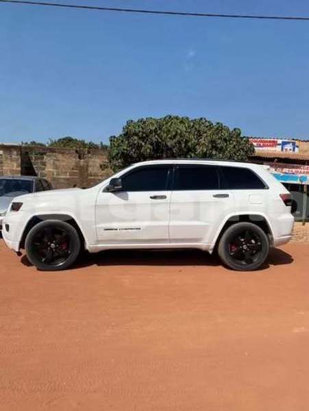 Big with watermark jeep cherokee banjul banjul 2807