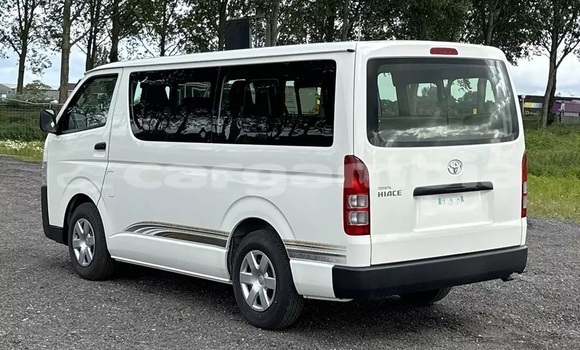 اشتري مستعمل Toyota HiAce White سيارة في Bansang في Janjanbureh اشتري مستعمل Toyota HiAce White سيارة في Bansang في Janjanbureh