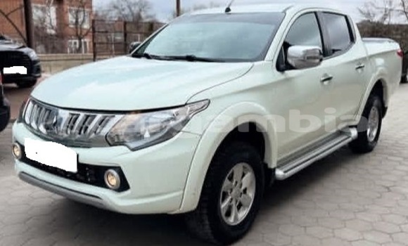 اشتري مستعمل Mitsubishi L200 White سيارة في Banjul في Banjul اشتري مستعمل Mitsubishi L200 White سيارة في Banjul في Banjul