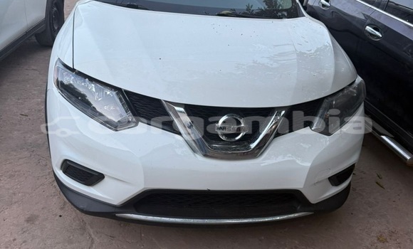 Buy Used Nissan Rogue White Car in Serekunda in Kanifing