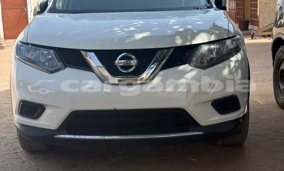 Buy Used Nissan Rogue White Car in Serekunda in Kanifing Buy Used Nissan Rogue White Car in Serekunda in Kanifing