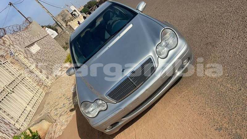 Big with watermark mercedes viano kanifing bakau 2876