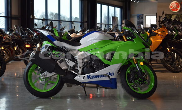 Buy New Yamaha TMAX Blue Bike in Janjanbureh in Janjanbureh Buy New Yamaha TMAX Blue Bike in Janjanbureh in Janjanbureh