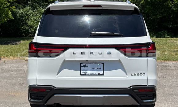 Dieundeu Occasion Lexus LX White Auto in Banjul in Banjul Dieundeu Occasion Lexus LX White Auto in Banjul in Banjul