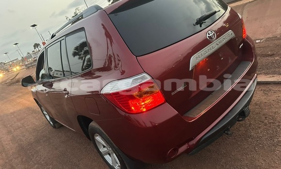 Dieundeu Imported Toyota Highlander Red Auto in Sukuta in Brikama Dieundeu Imported Toyota Highlander Red Auto in Sukuta in Brikama