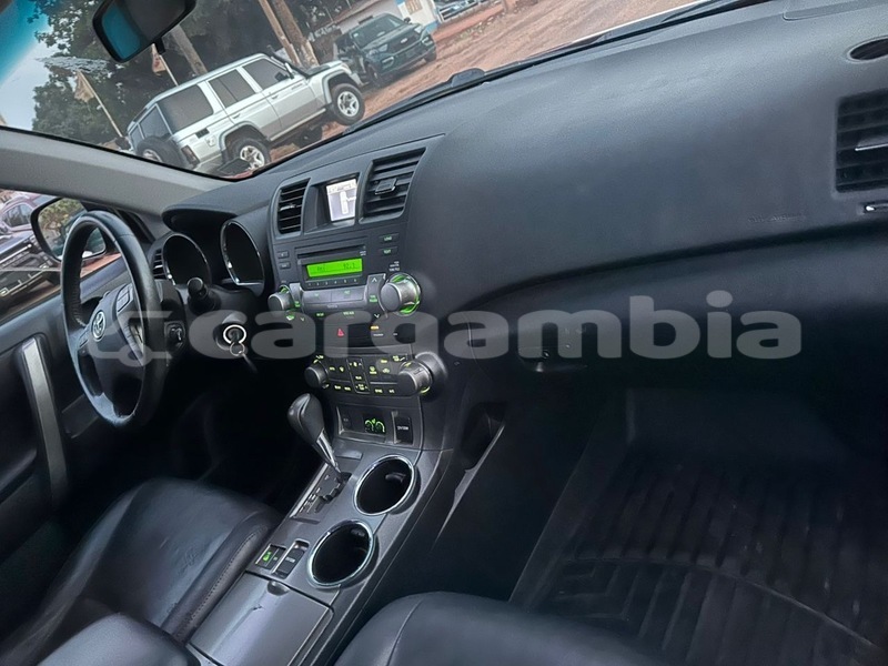 Big with watermark toyota highlander brikama sukuta 2898