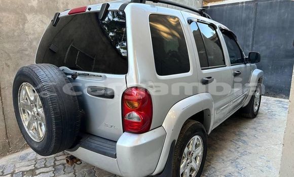 اشتري مستعمل Jeep Liberty Silver سيارة في Bakau في Kanifing اشتري مستعمل Jeep Liberty Silver سيارة في Bakau في Kanifing