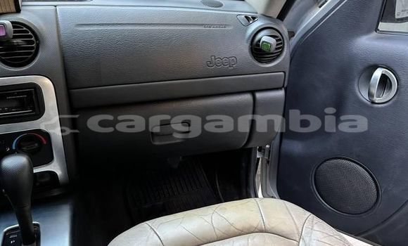 اشتري مستعمل Jeep Liberty Silver سيارة في Bakau في Kanifing اشتري مستعمل Jeep Liberty Silver سيارة في Bakau في Kanifing