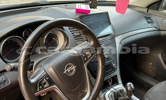 اشتري Imported Opel Insignia Silver سيارة في Bakau في Kanifing اشتري Imported Opel Insignia Silver سيارة في Bakau في Kanifing