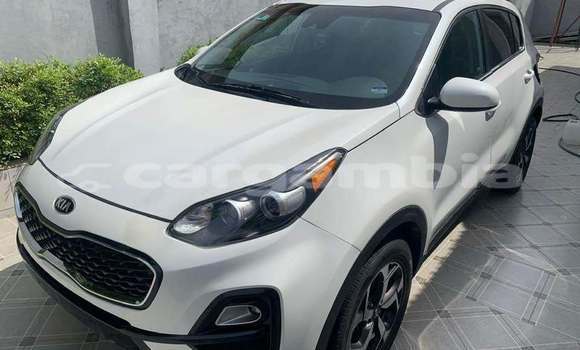 Buy Used Kia Sportage White Car in Banjul in Banjul Buy Used Kia Sportage White Car in Banjul in Banjul