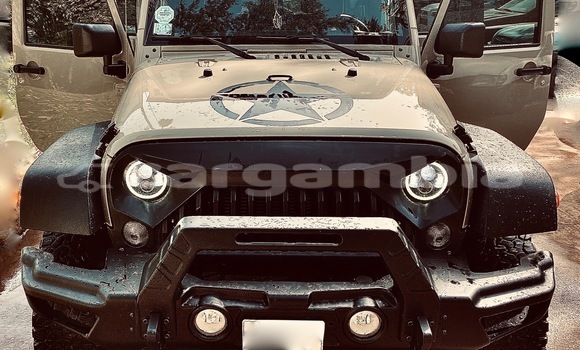 اشتري جديد Jeep Wrangler Beige سيارة في Sukuta في Brikama