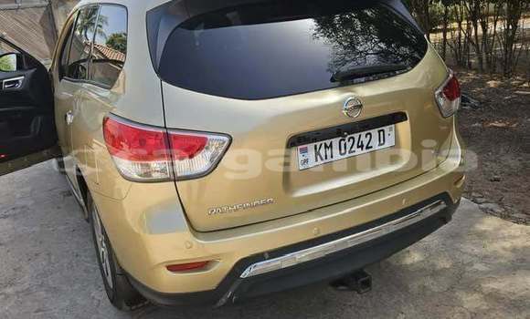 Buy Used Nissan Pathfinder Other Car in Banjul in Banjul Buy Used Nissan Pathfinder Other Car in Banjul in Banjul