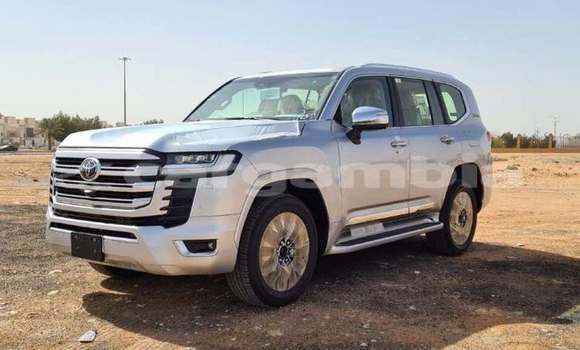 Buy Used Toyota Land Cruiser White Car in Banjul in Banjul