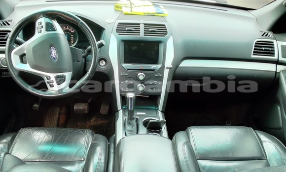 اشتري مستعمل Ford Explorer White سيارة في Sukuta في Brikama اشتري مستعمل Ford Explorer White سيارة في Sukuta في Brikama
