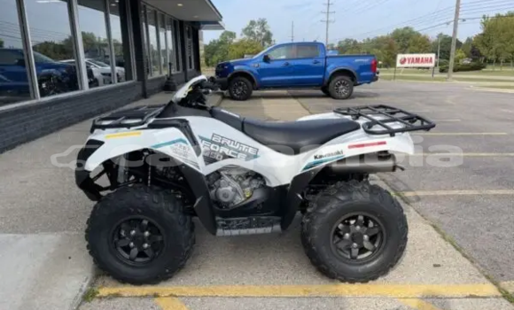 Dieundeu Beess Kawasaki Brute Force White Bike in Bakau in Kanifing Dieundeu Beess Kawasaki Brute Force White Bike in Bakau in Kanifing