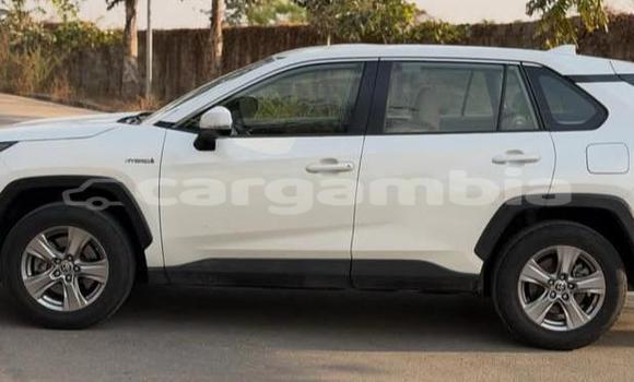اشتري مستعمل Toyota RAV4 White سيارة في Banjul في Banjul اشتري مستعمل Toyota RAV4 White سيارة في Banjul في Banjul