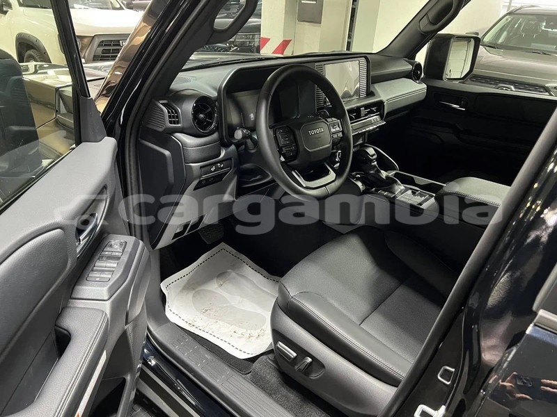 Big with watermark toyota land cruiser kanifing serekunda 2975
