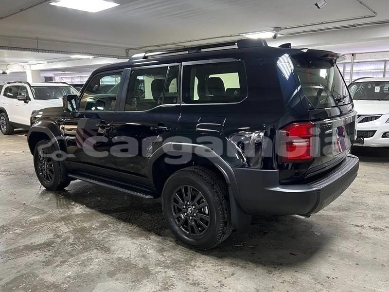 Big with watermark toyota land cruiser kanifing serekunda 2975