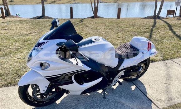 اشتري مستعمل Suzuki HAYABUSA White دراجة نارية في Brikama في Brikama