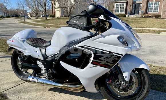 Dieundeu Occasion Suzuki HAYABUSA White Bike in Brikama in Brikama Dieundeu Occasion Suzuki HAYABUSA White Bike in Brikama in Brikama