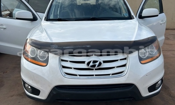 Dieundeu Imported Hyundai Santa Fe White Auto in Brikama in Brikama Dieundeu Imported Hyundai Santa Fe White Auto in Brikama in Brikama