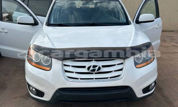 Dieundeu Imported Hyundai Santa Fe White Auto in Brikama in Brikama Dieundeu Imported Hyundai Santa Fe White Auto in Brikama in Brikama