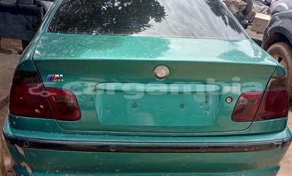 Buy Used BMW E9 Green Car in Banjul in Banjul Buy Used BMW E9 Green Car in Banjul in Banjul