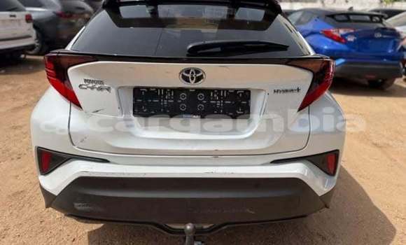 Buy Used Toyota C-HR White Car in Banjul in Banjul Buy Used Toyota C-HR White Car in Banjul in Banjul