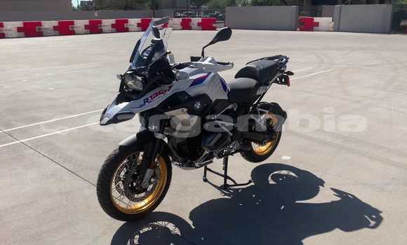 اشتري مستعمل BMW R1200GS Adventure White دراجة نارية في Mansakonko في Mansakonko اشتري مستعمل BMW R1200GS Adventure White دراجة نارية في Mansakonko في Mansakonko