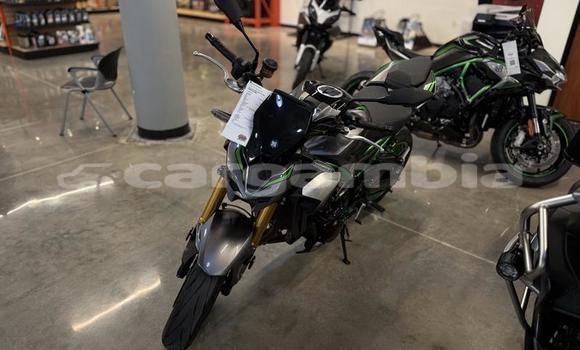 Acheter Occasion Moto Kawasaki Z Noir à Banjul, Banjul Acheter Occasion Moto Kawasaki Z Noir à Banjul, Banjul