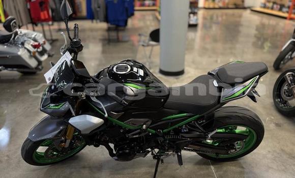 Acheter Occasion Moto Kawasaki Z Noir à Banjul, Banjul Acheter Occasion Moto Kawasaki Z Noir à Banjul, Banjul