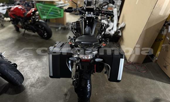 Acheter Occasion Moto BMW R1200GS Adventure Noir à Banjul, Banjul Acheter Occasion Moto BMW R1200GS Adventure Noir à Banjul, Banjul