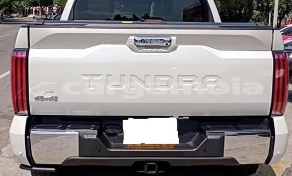 Buy Used Toyota Tundra White Car in Banjul in Banjul Buy Used Toyota Tundra White Car in Banjul in Banjul