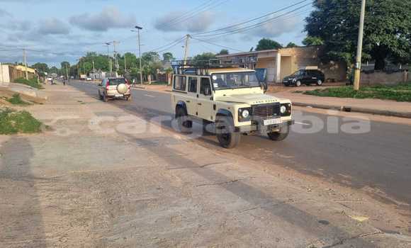 Buy Used Land Rover Defender Beige Car in Brufut in Brikama Buy Used Land Rover Defender Beige Car in Brufut in Brikama