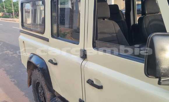 Buy Used Land Rover Defender Beige Car in Brufut in Brikama Buy Used Land Rover Defender Beige Car in Brufut in Brikama