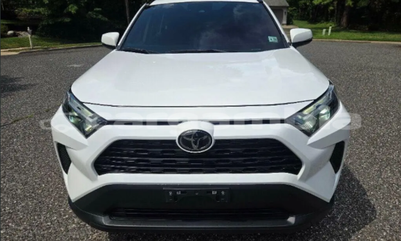 Buy Used Toyota RAV4 White Car in Bansang in Janjanbureh