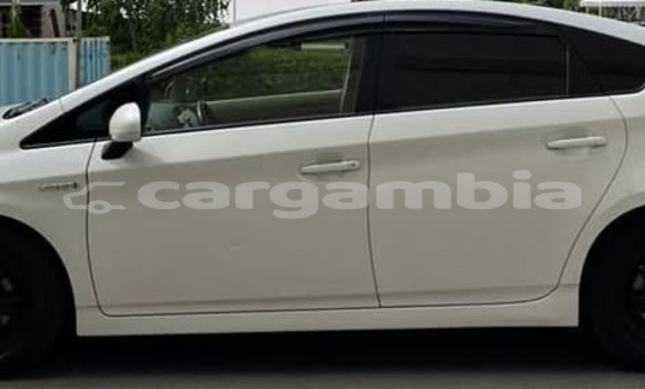 Buy Used Toyota Prius White Car in Banjul in Banjul Buy Used Toyota Prius White Car in Banjul in Banjul