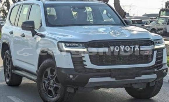 Buy Used Toyota Land Cruiser White Car in Banjul in Banjul