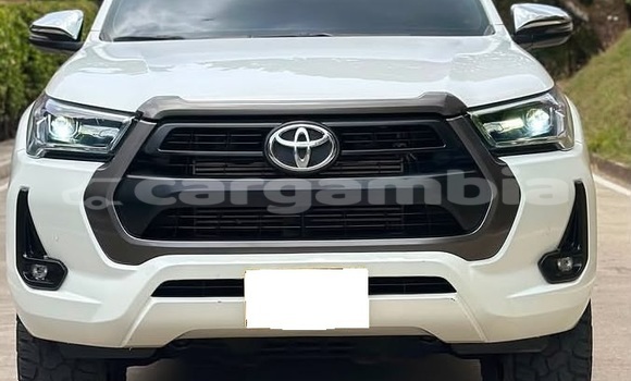 Buy Used Toyota Hilux White Car in Banjul in Banjul Buy Used Toyota Hilux White Car in Banjul in Banjul