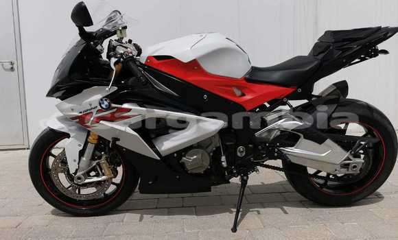 اشتري مستعمل BMW S 1000 White دراجة نارية في Banjul في Banjul
