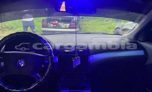 Dieundeu Occasion BMW 02 (E10) Blue Auto in Serekunda in Kanifing Dieundeu Occasion BMW 02 (E10) Blue Auto in Serekunda in Kanifing