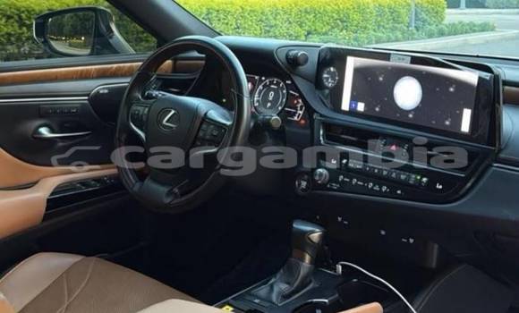 اشتري مستعمل Lexus ES White سيارة في Banjul في Banjul اشتري مستعمل Lexus ES White سيارة في Banjul في Banjul