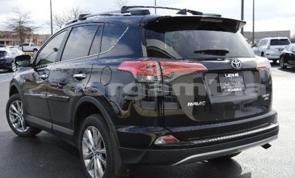اشتري مستعمل Toyota RAV 4 Black سيارة في Gambissara في Basse اشتري مستعمل Toyota RAV 4 Black سيارة في Gambissara في Basse