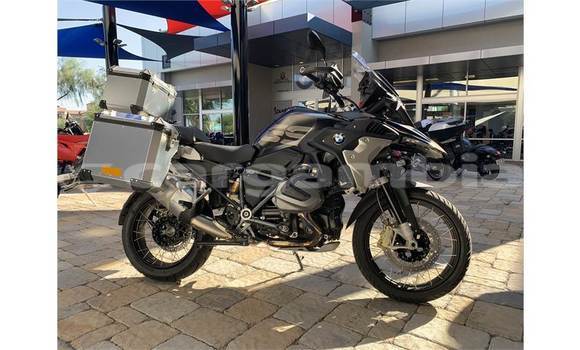 اشتري مستعمل BMW R1200GS Adventure Beige دراجة نارية في Banjul في Banjul