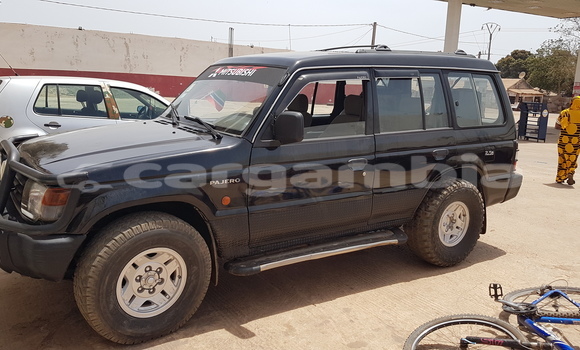 اشتري مستعمل Mitsubishi Pajero Black سيارة في Sukuta في Brikama