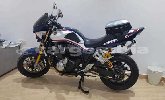 Acheter Occasion Moto Yamaha TENERE Bleu à Banjul, Banjul Acheter Occasion Moto Yamaha TENERE Bleu à Banjul, Banjul